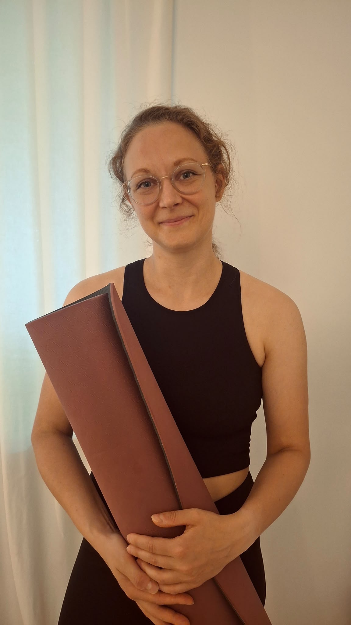 Portrait von Anna Barbara, Trainerin bei cøre studio